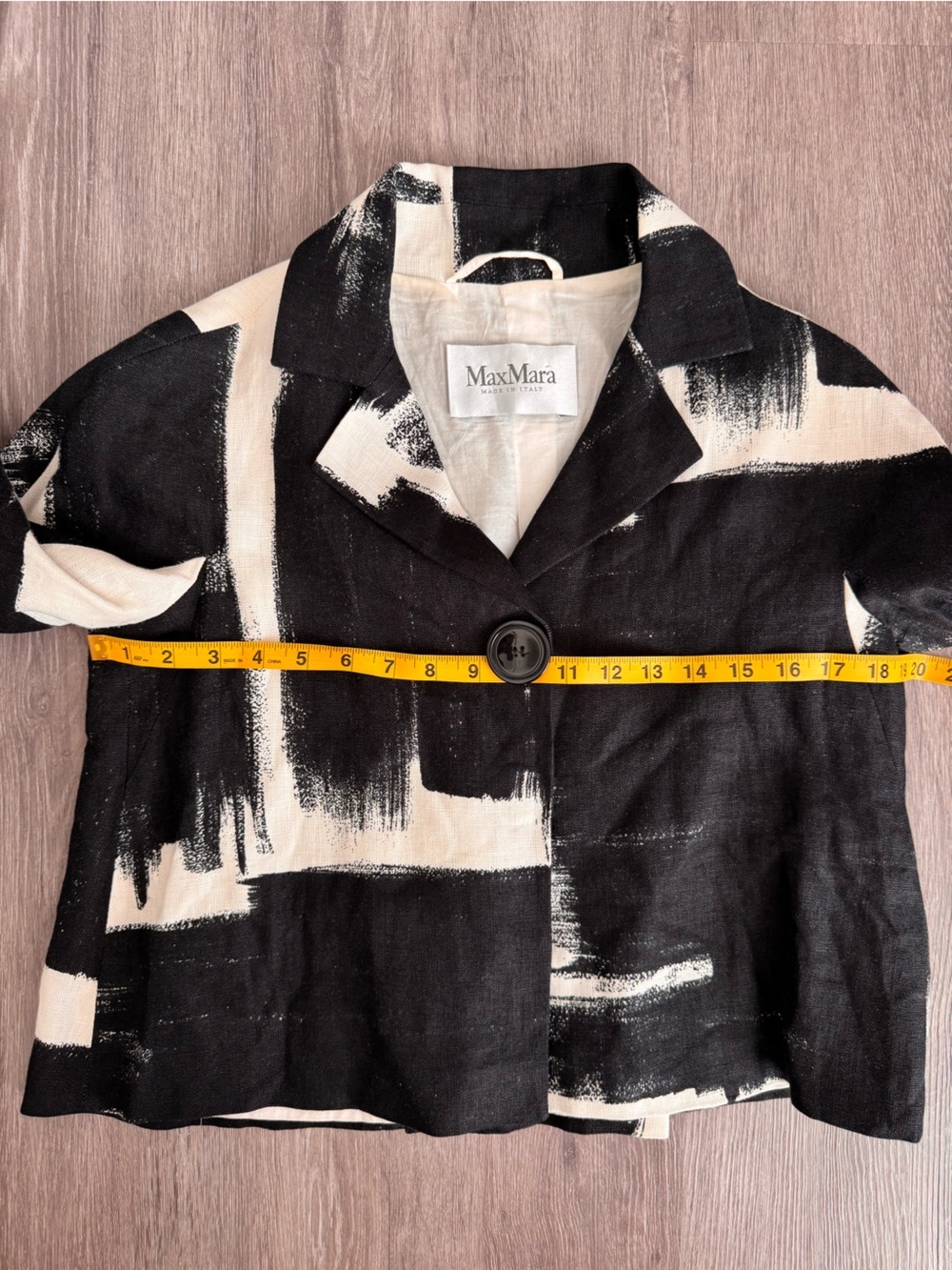 MaxMara Black and White Brushstroke Cropped Blazer - Picture 9 of 11